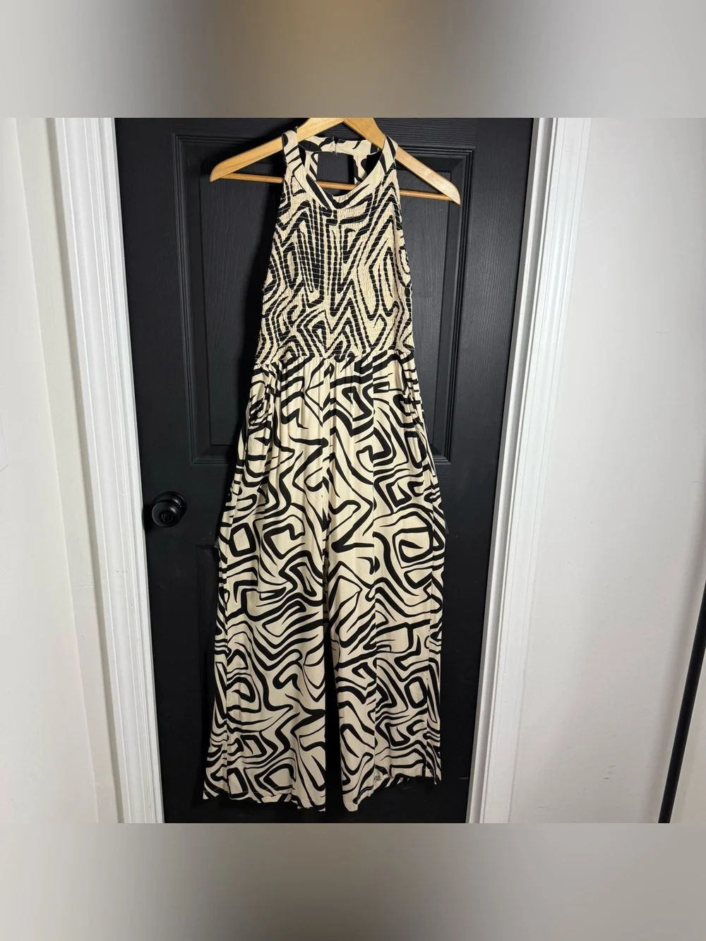 Jessica Simpson Black & White Abstract Halter Wide-Leg Jumpsuit - Picture 2 of 9